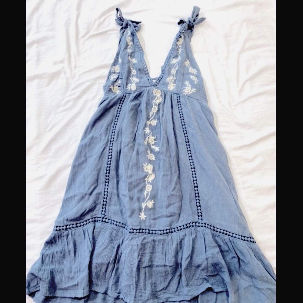 Jessica Simpson, tie shoulder, blue, deep v neck, babydoll dress